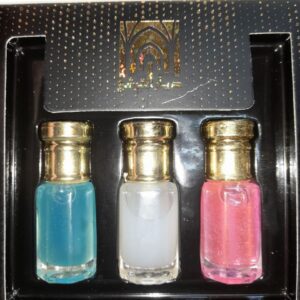 بوكس أنيق يحتوي على 3 زجاجات من مسك الطهارة الخليجي الأصلي بروائح الأبيض والرمان واللافندر للعناية الشخصية.