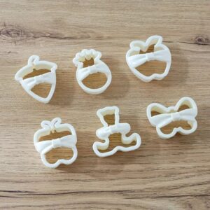 كارت يحتوي على 6 قطاعات بأحجام وأشكال مختلفة لعمل بسكويت العيد والكحك وتقطيع الفواكه